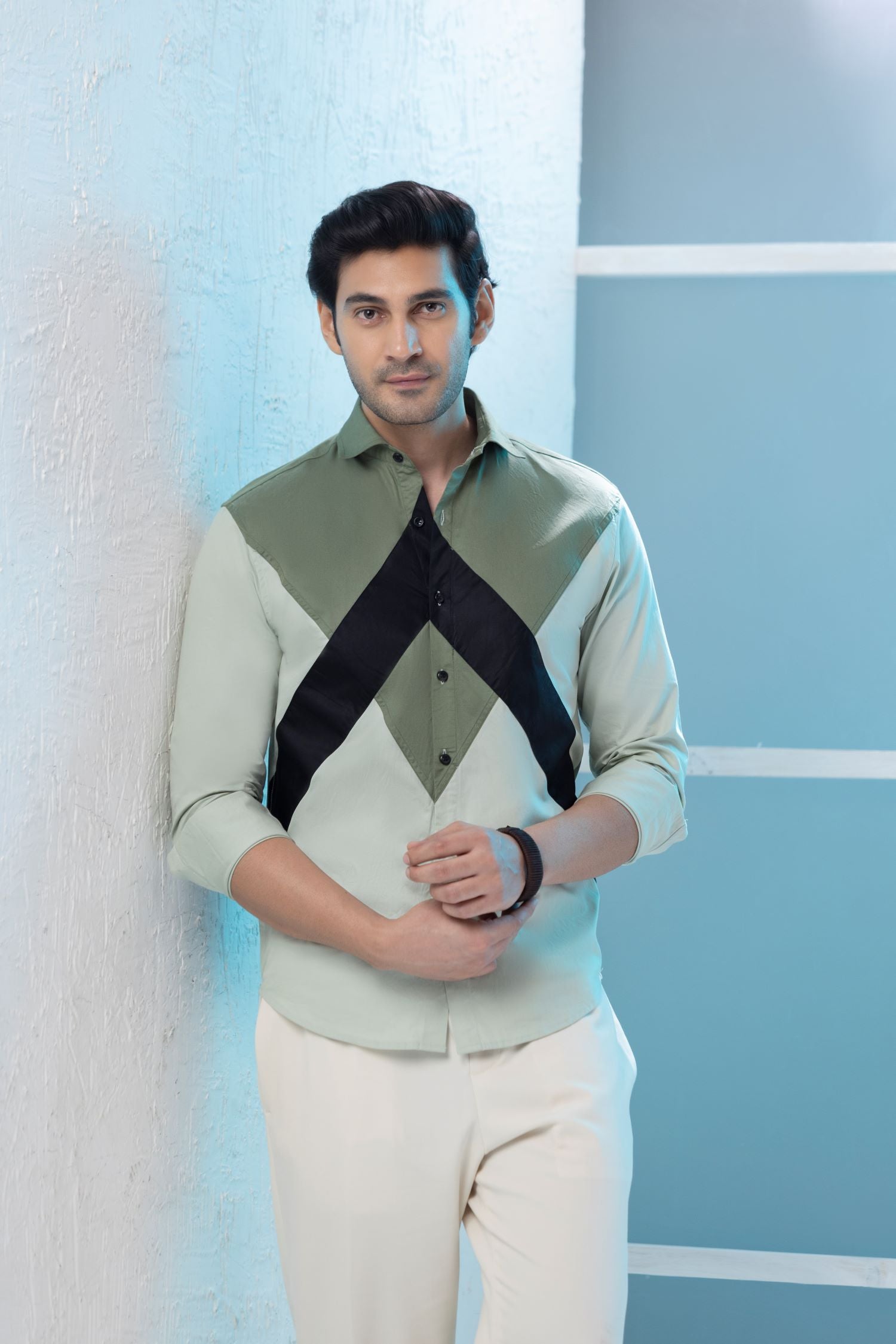 Inverted Triangle Cut And Sew Shirt