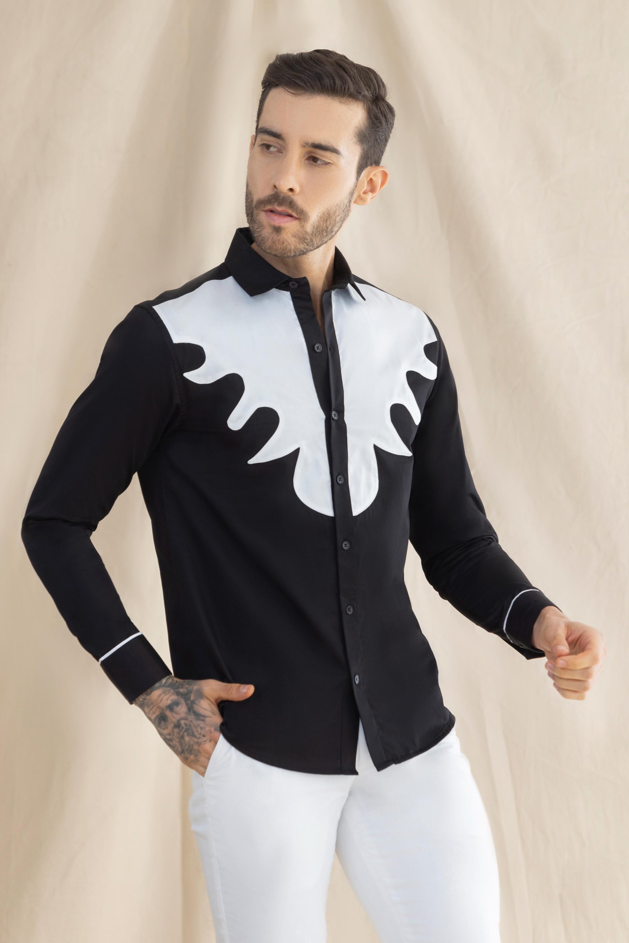 Black & White Saddle